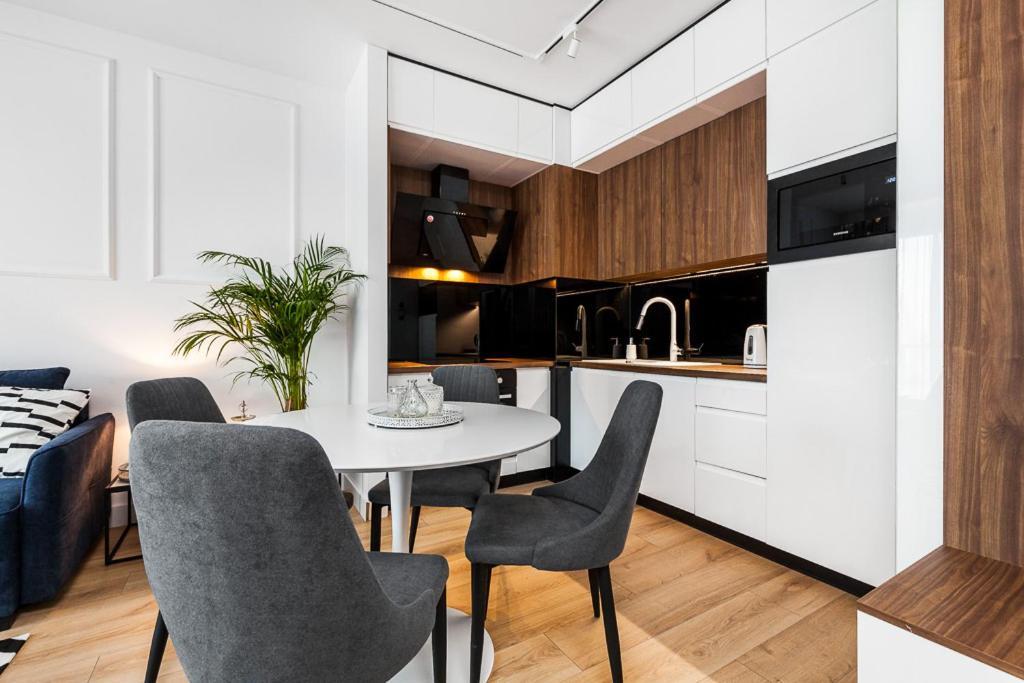 "Nowy Apartament" Sypialnia , Garaz, 1500 M Od Morza, Netflix Гданьск Экстерьер фото